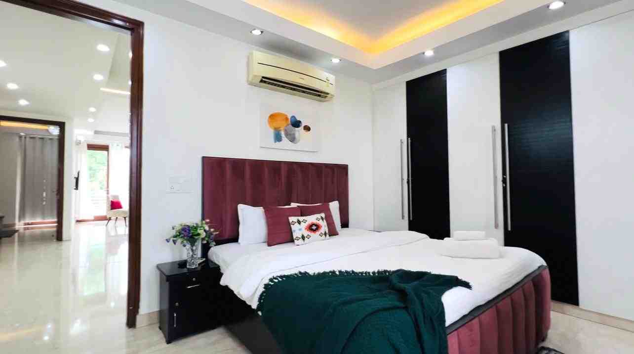3BHK Safdarjung Enclave, Terrace Garden, Lift