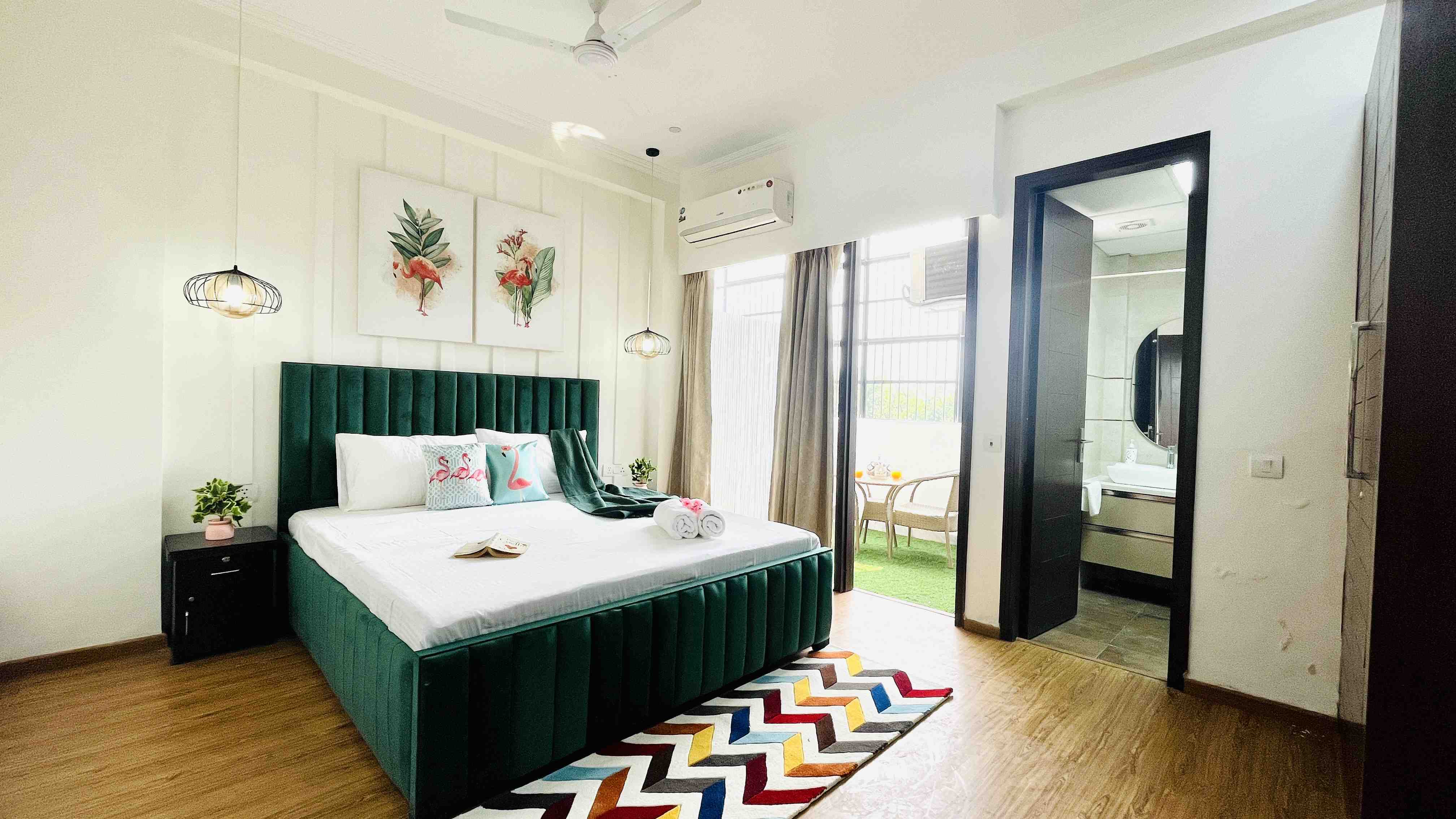 4BHK - City Centre, Noida
