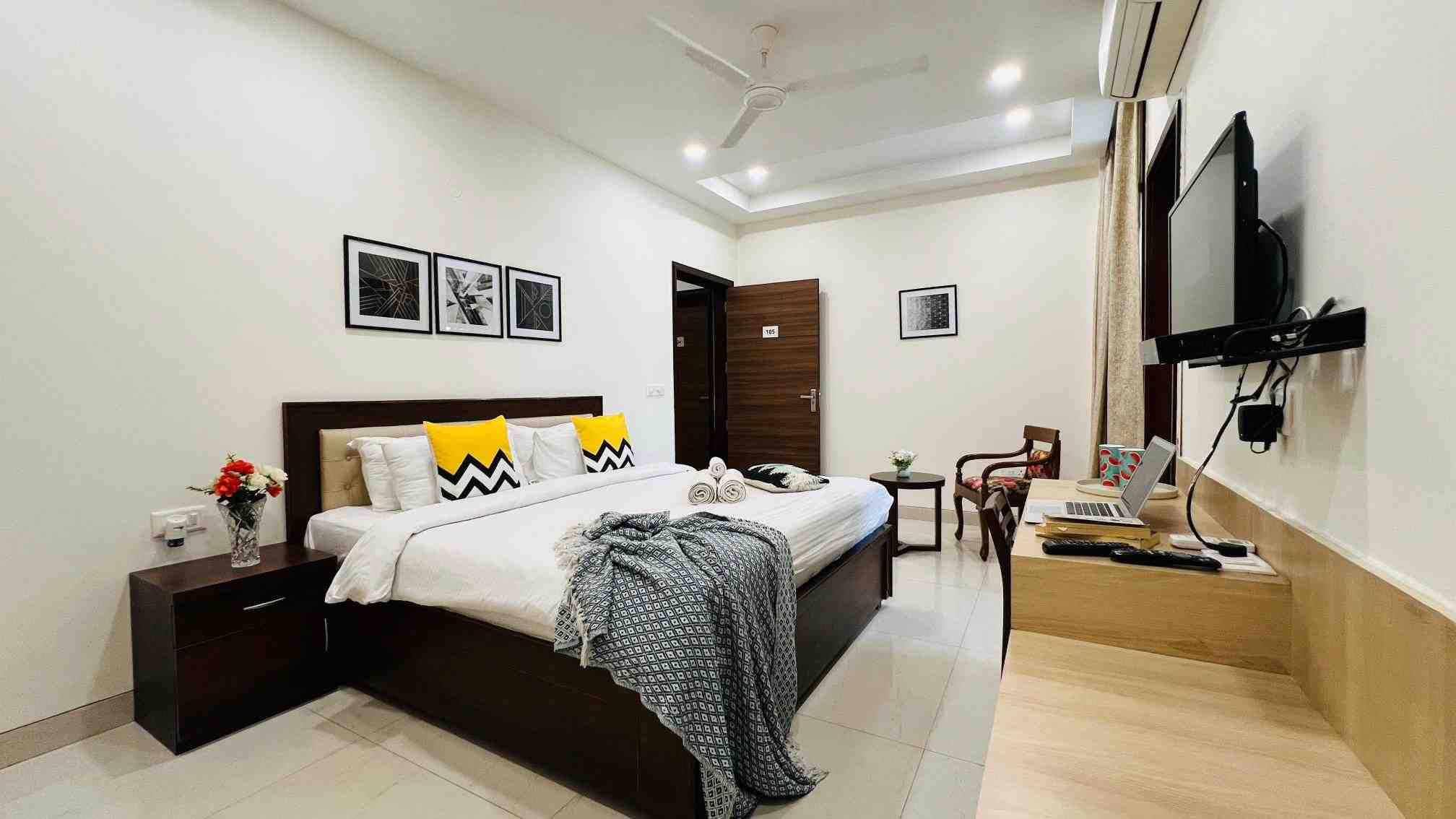 Studio4 Golf Course Road - Gym, Balcony, Lift sec-43